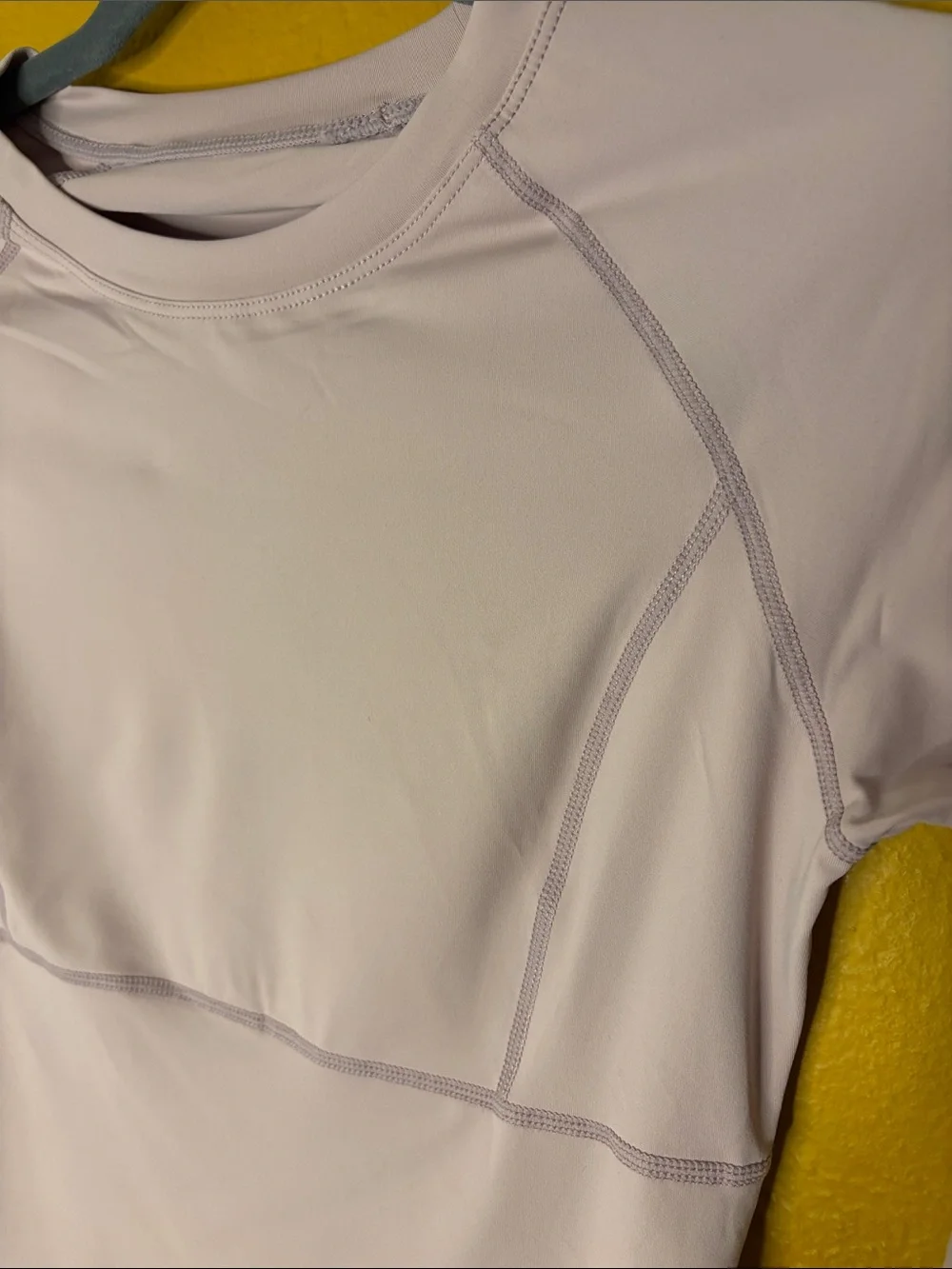 HALARA NWT Small Long Round Neck Long Sleeve Thumb Hole Yoga Top Light Purple